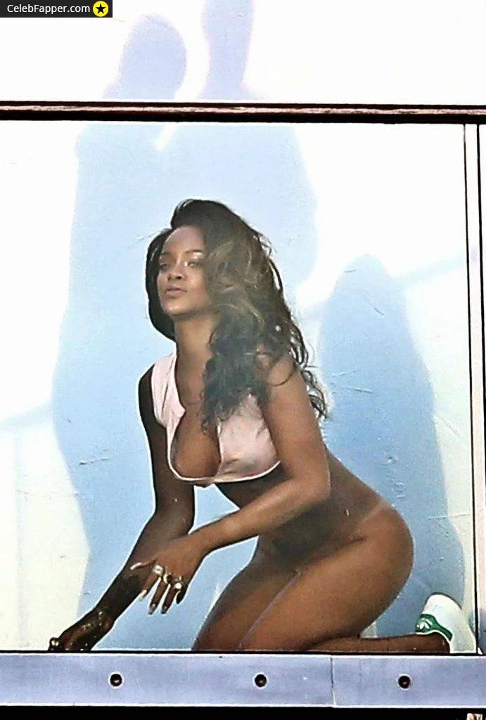 rihanna fap tits boobs nude naked nipples